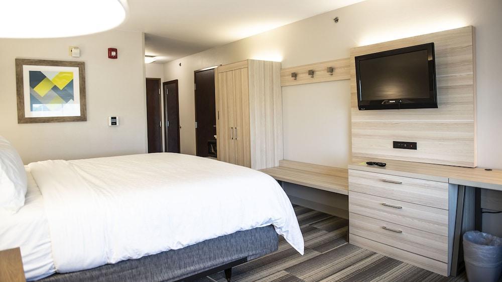 Holiday Inn Express Hotel & Suites Sedalia By Ihg Exterior foto