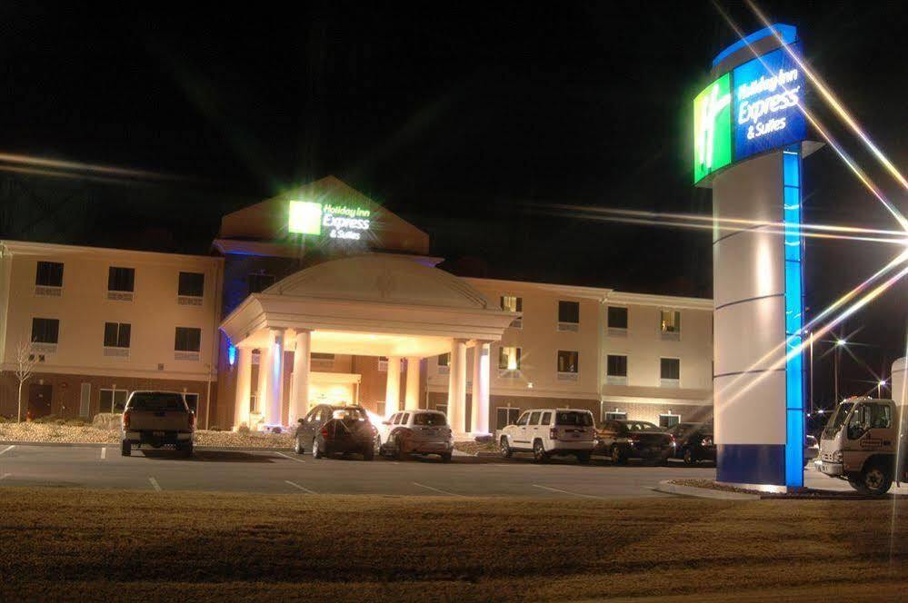 Holiday Inn Express Hotel & Suites Sedalia By Ihg Exterior foto