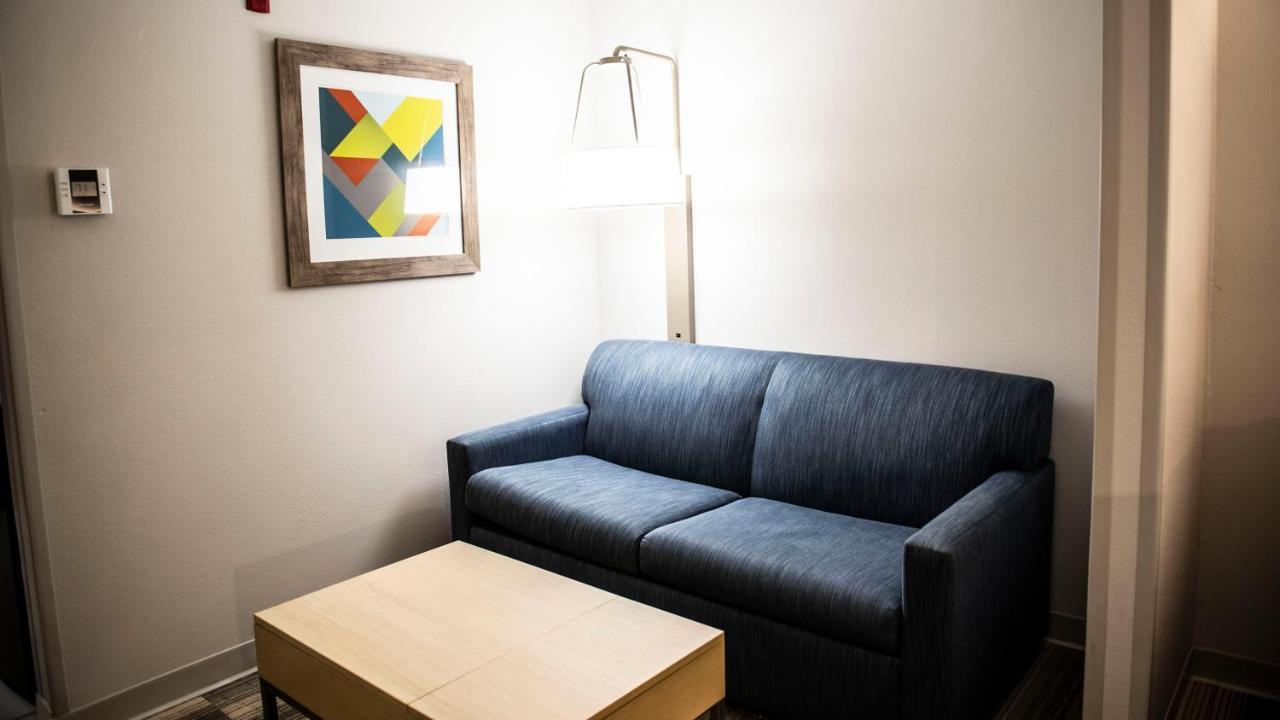 Holiday Inn Express Hotel & Suites Sedalia By Ihg Cameră foto